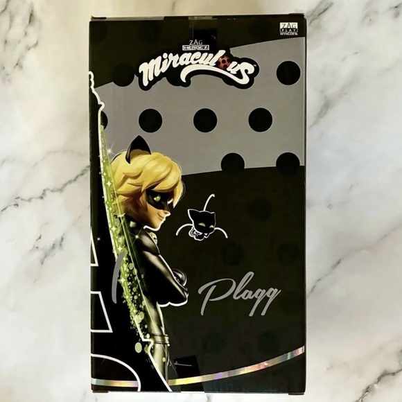 SOLD- Miraculous Ladybug 10″ Kwami Plush Plagg 2023 SDCC Exclusive - Picture 2 of 3